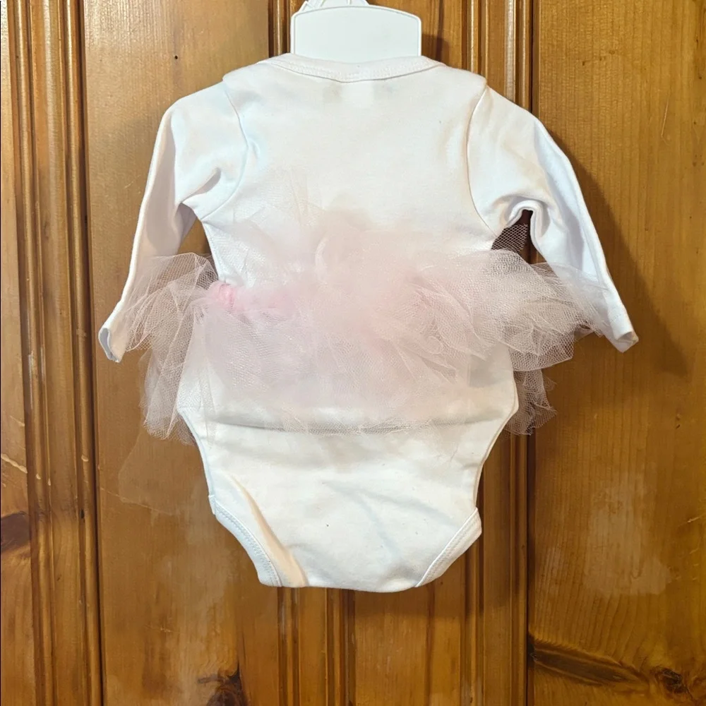 Glitz Kids White Newborn Onesie - Handmade - Detached Tutu - Pink Hat